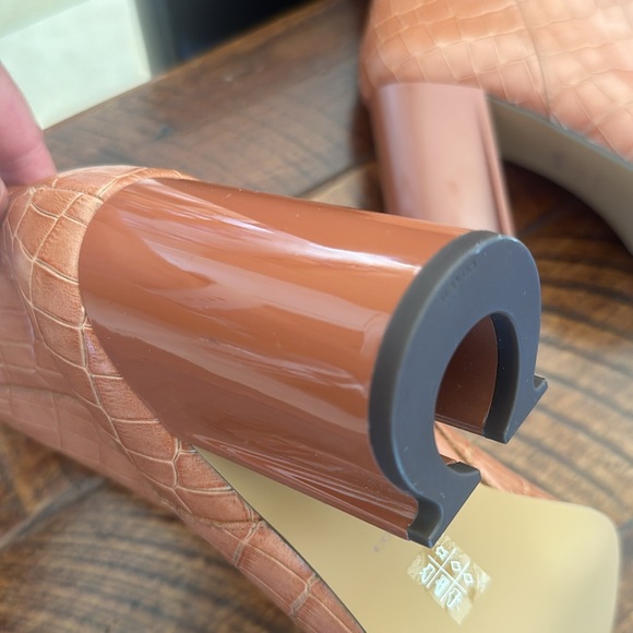 NWOT COACH tan reptile embossed boots a size 9.5 - Picture 5 of 6